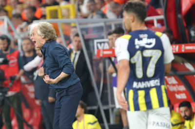 Jorge Jesus kalsaydı, Fenerbahçe'den yıldız isim gönderilecekti!