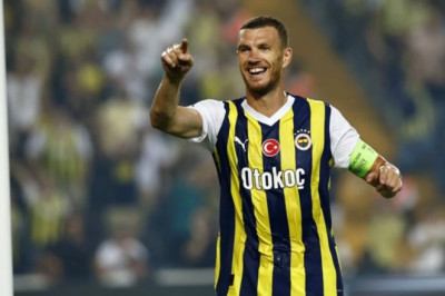 Fenerbahçe'de de gol atmaya devam eden Dzeko'yu bütün ülke konuşuyor