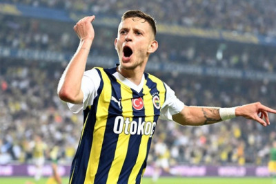 Fenerbahçe'de Szymanski'ye dev talip