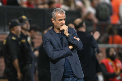 İsmail Kartal’dan Hakeme Tepki: “Allah Aşkına Bak!”