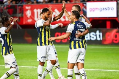 Fenerbahçe'de üçlü defans sinyalleri