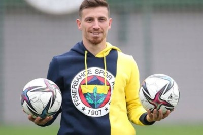 Fenerbahçe'de, Mert Hakan Yandaş kararı