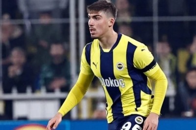 Fenerbahçe'de yükselen değer Yusuf Akçiçek!