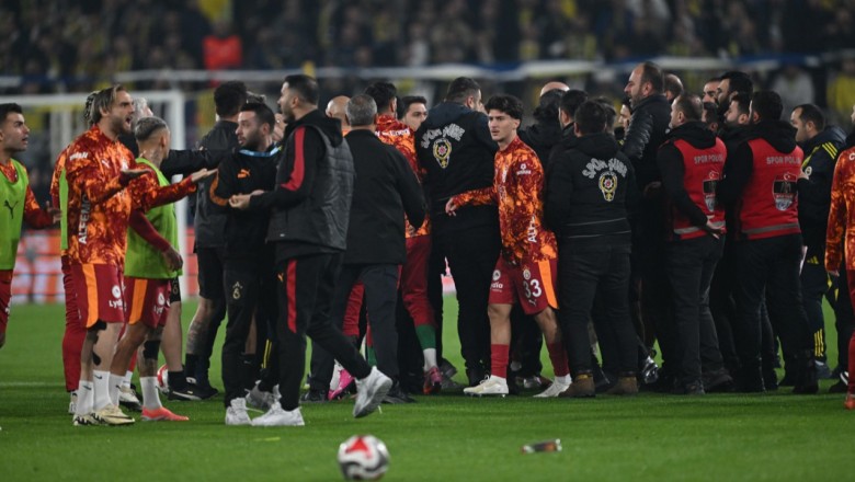 [ Video Haber ]Fenerbahçe - Galatasaray derbisi öncesinde saha karıştı