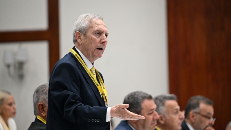 Aziz Yıldırım'dan Fenerbahçe camiasına iki transfer müjdesi