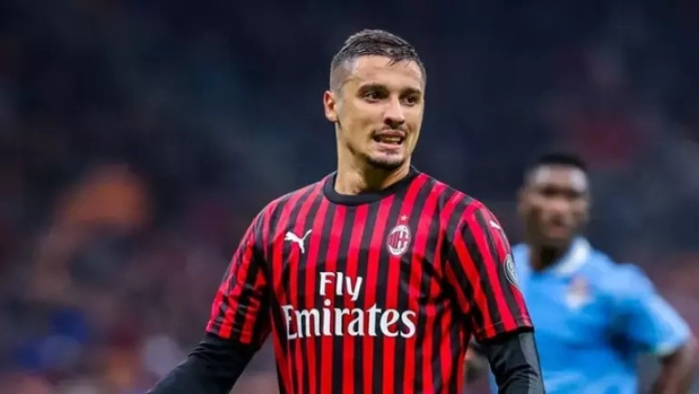 Krunic 'Tamam' dedi şimdi sıra Milan'da!