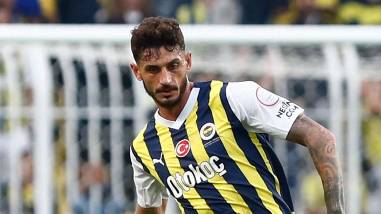 Fenerbahçe Devre Arasında Samet Akaydin'e Gelecek Teklifleri Değerlendirme Kararı Aldı