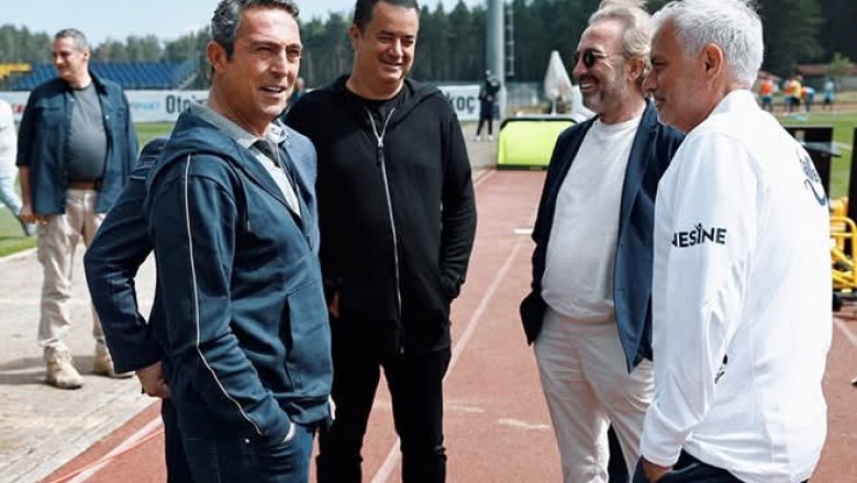 Fenerbahçe'de sürpriz imza kapıda: Görüşmelere başlandı.